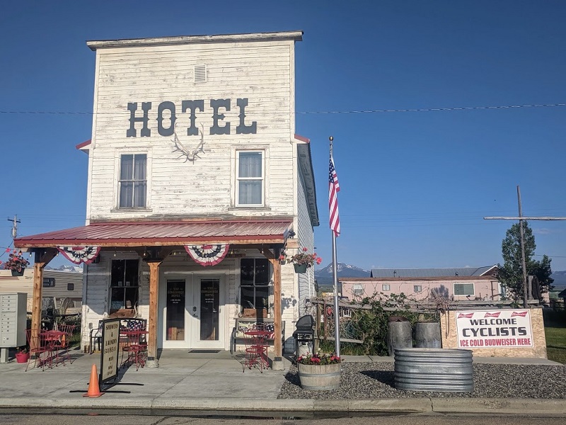 hotel in Jackson, Montana